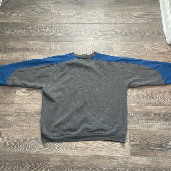 Grey and blue Team zStarter Kentucky wildcats crewneck (XL , Barely used) - Picture 3 of 4